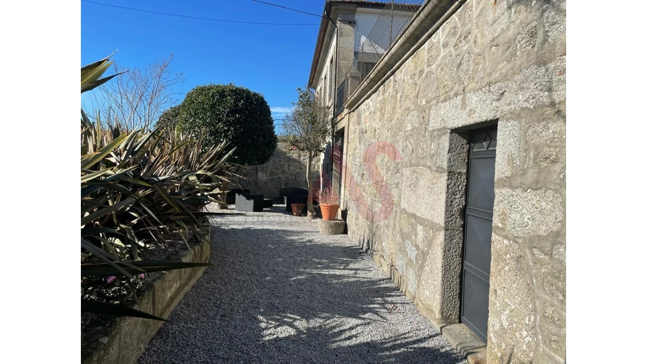 Moradia T4 para Venda em Refontoura Foto 9