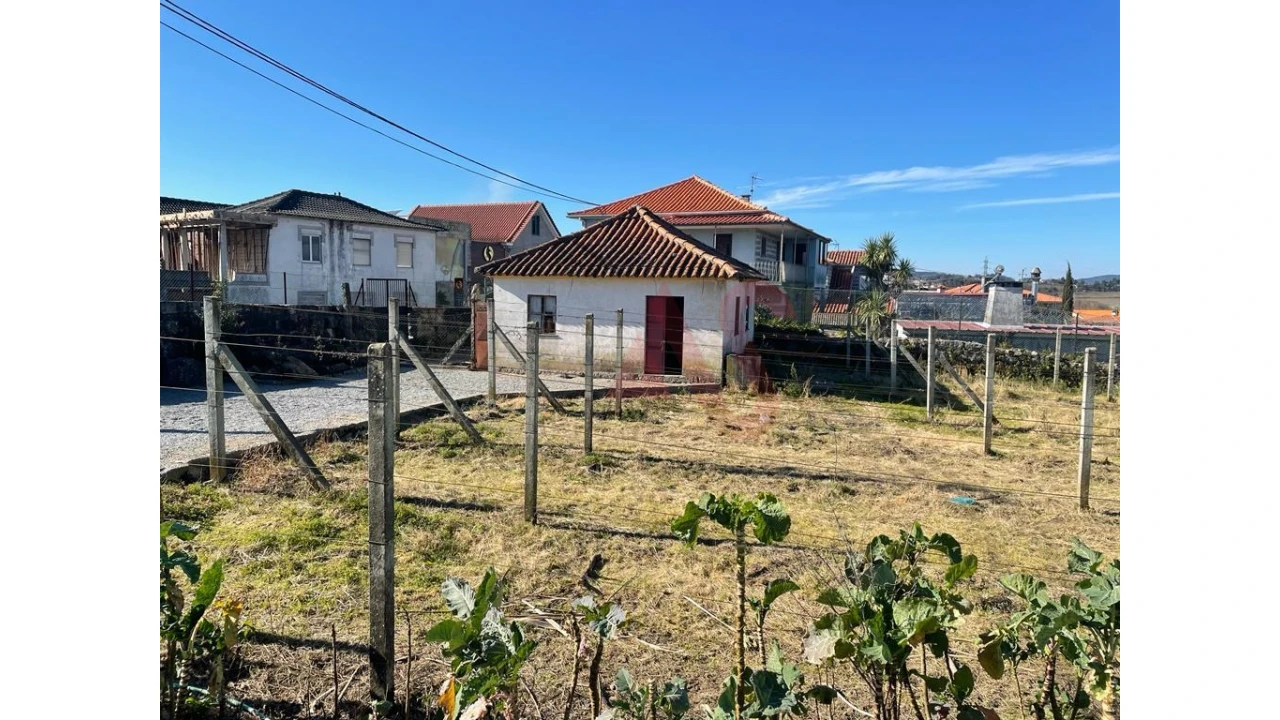 Moradia T4 para Venda em Refontoura Foto 17