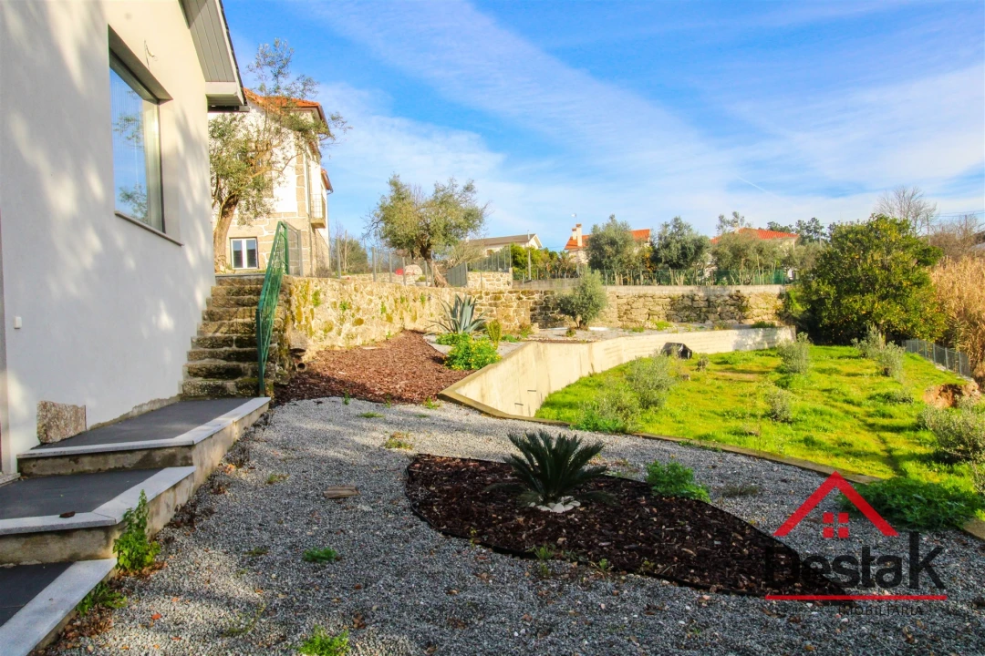 Quinta T4 para Venda em Parada de Gonta Foto 23