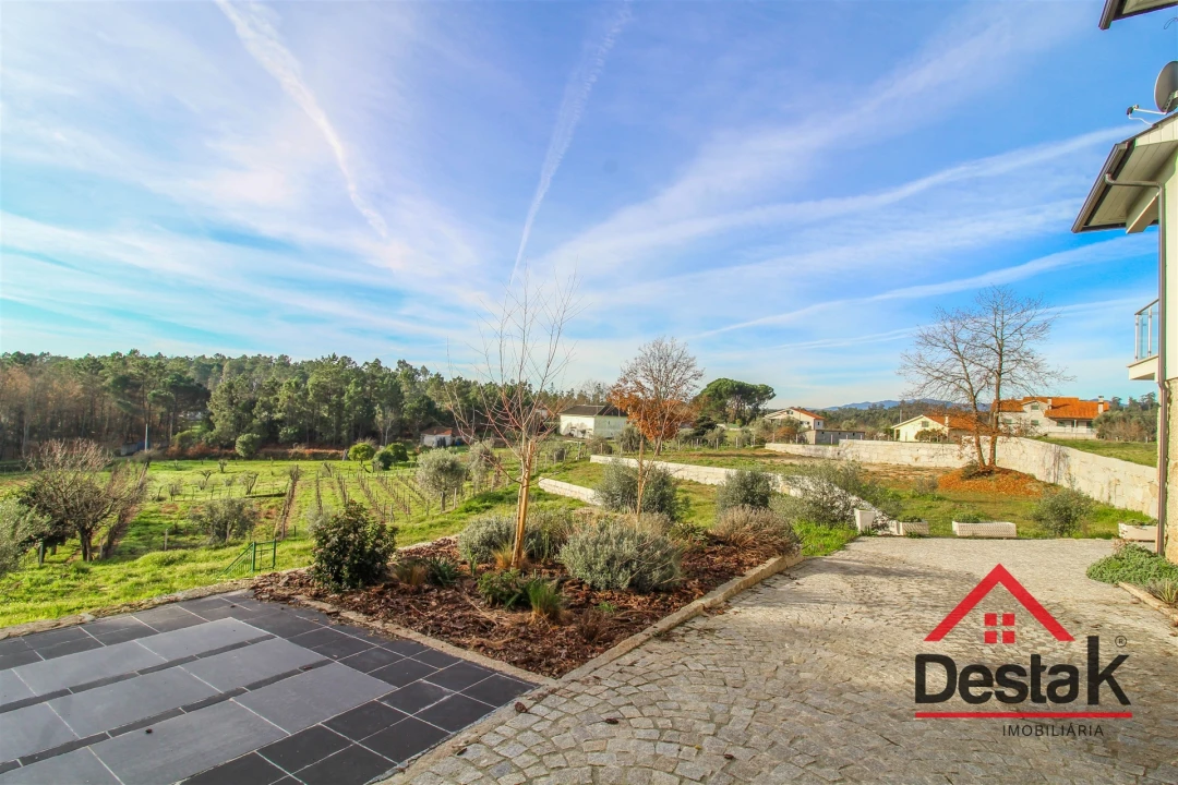 Quinta T4 para Venda em Parada de Gonta Foto 24