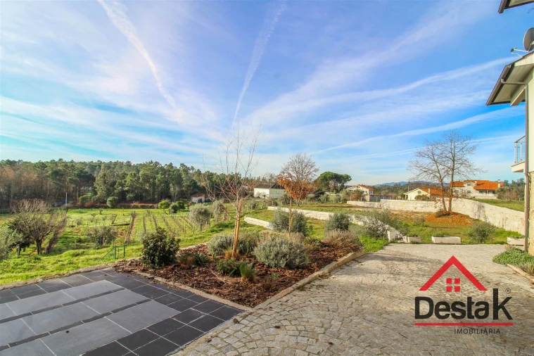 Quinta T4 para Venda em Parada de Gonta Foto 24
