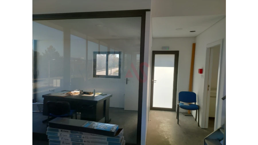 Armazém para Venda em Serzedelo Foto 5