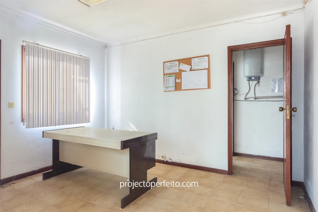 Armazém para Venda em Valega Foto 9