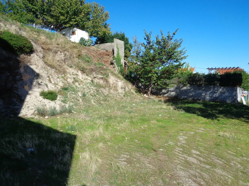 Terreno para Venda em Cantar-Galo e Vila do Carvalho Foto 4