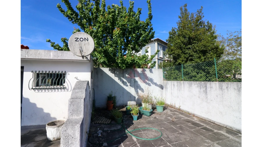 Prédio para Venda em Oliveira, São Paio e São Sebastião Foto 23