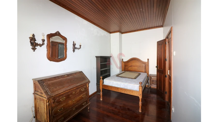 Prédio para Venda em Oliveira, São Paio e São Sebastião Foto 25