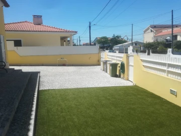Moradia T4 para Venda em Fernao Ferro