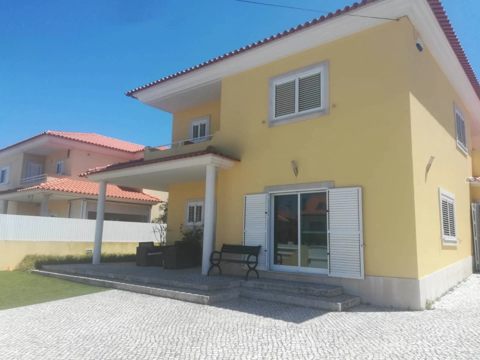 Moradia T4 para Venda em Fernao Ferro Foto 8