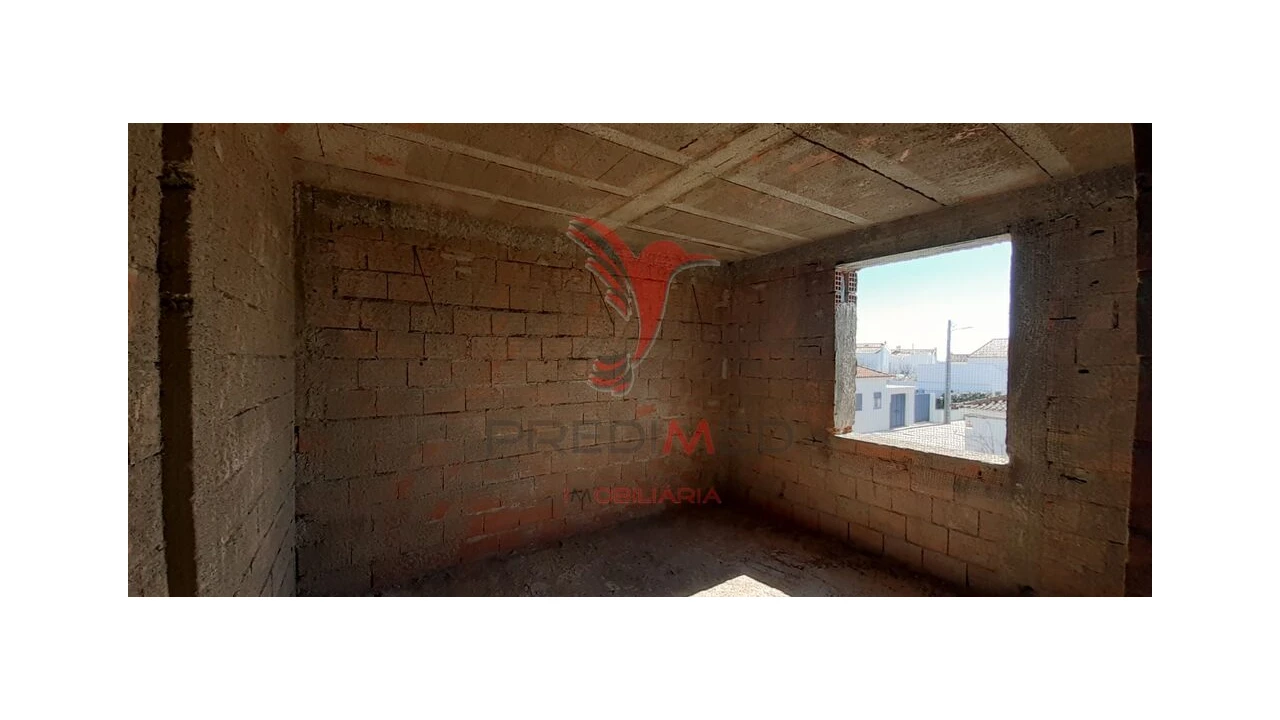 Moradia T4 para Venda em Cuba Foto 6