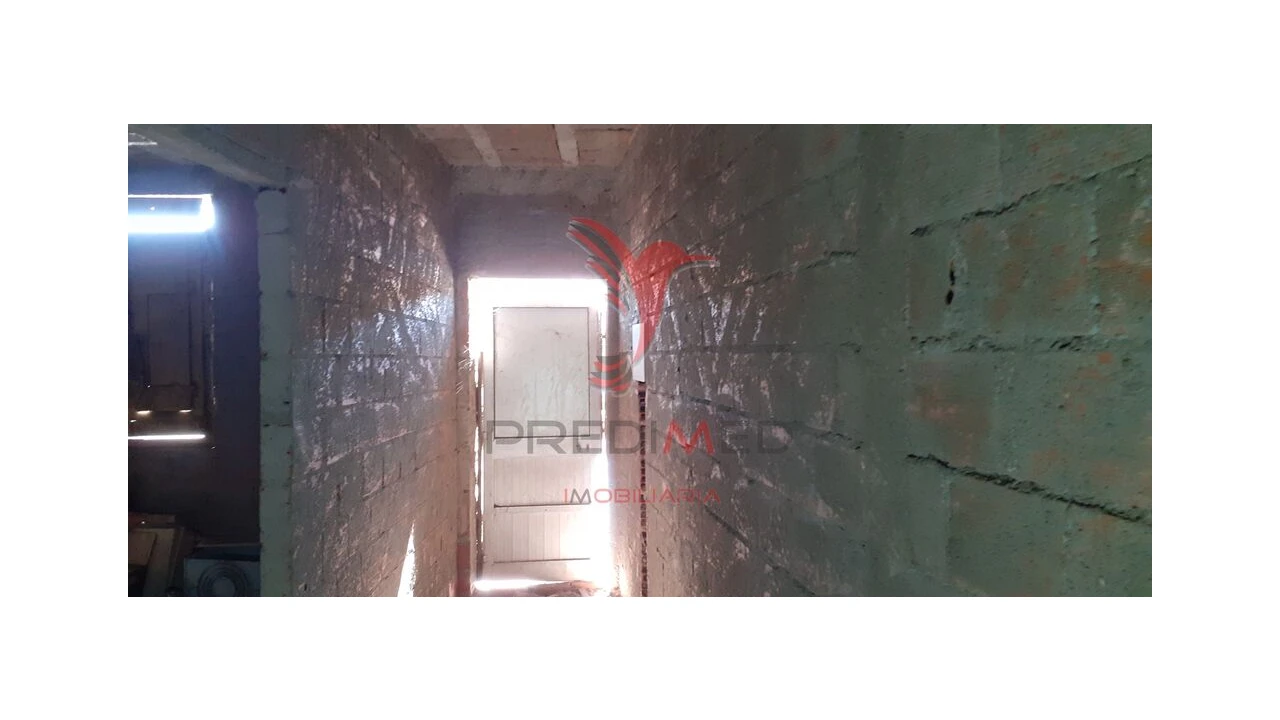 Moradia T4 para Venda em Cuba Foto 2