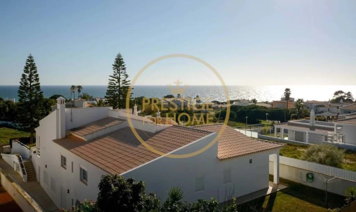 Moradia T4 para Arrendamento em Guia Foto 22