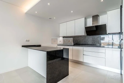 Apartamento T3 para Venda em Lagos (São Sebastião e Santa Maria)