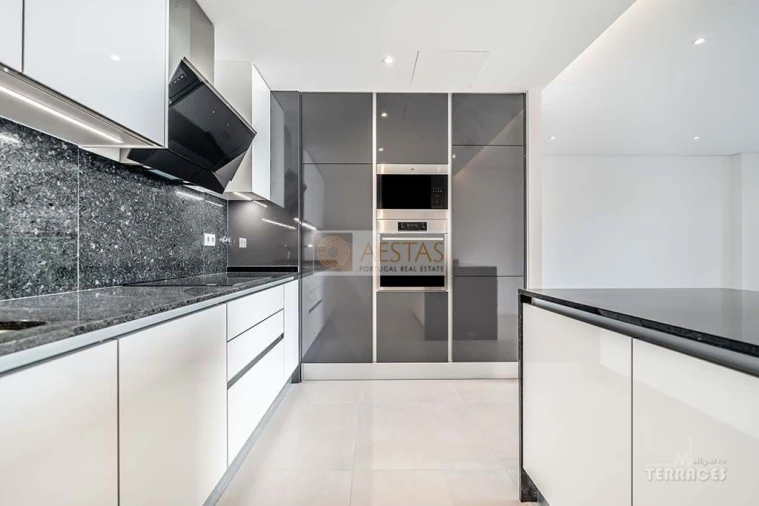Apartamento T3 para Venda em Lagos (São Sebastião e Santa Maria)