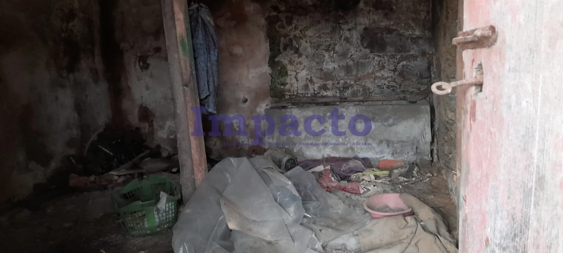 Moradia T2 para Venda em O. Azeméis, Riba-Ul, Ul, Macinhata Seixa, Madail Foto 12