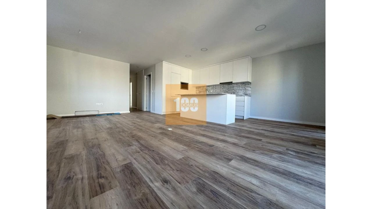Apartamento T3 para Venda em Cedofeita, Santo Ildefonso, Sé, Miragaia, São Nicolau e Vitória Foto 2
