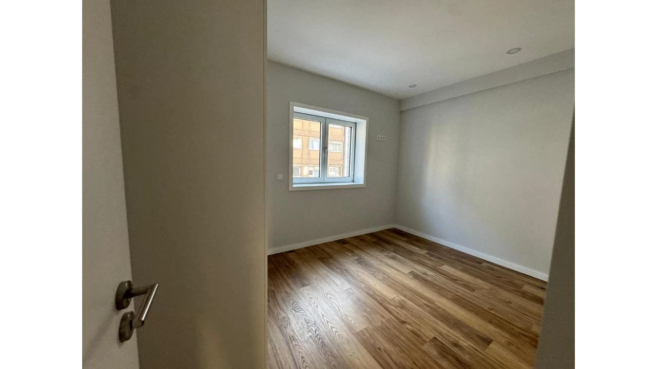 Apartamento T3 para Venda em Cedofeita, Santo Ildefonso, Sé, Miragaia, São Nicolau e Vitória Foto 12