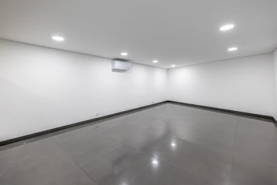 Moradia T4 para Venda em Lagos (São Sebastião e Santa Maria)