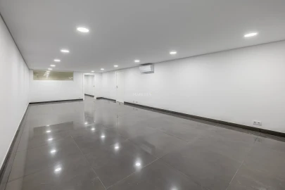 Moradia T4 para Venda em Lagos (São Sebastião e Santa Maria)