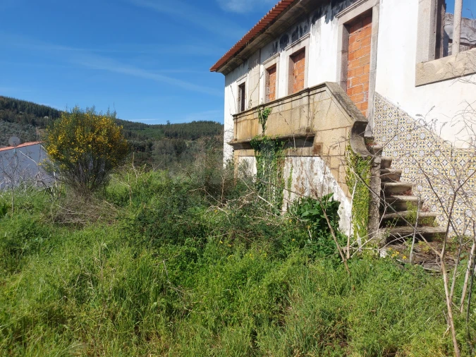 Moradia T3 para Venda em Vila Cova de Alva e Anseriz Foto 1