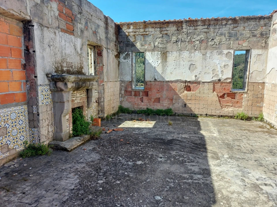 Moradia T3 para Venda em Vila Cova de Alva e Anseriz Foto 3