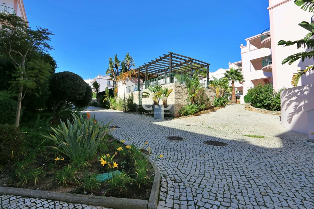 Apartamento T1 para Venda em Luz Foto 16
