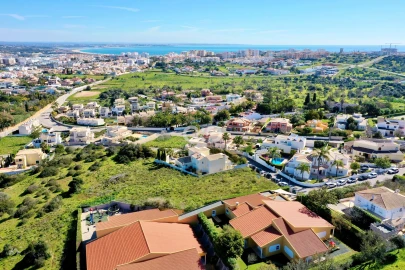 Terreno para Venda em Lagos (São Sebastião e Santa Maria)