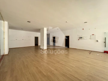 Negócio para Arrendamento em Portimão