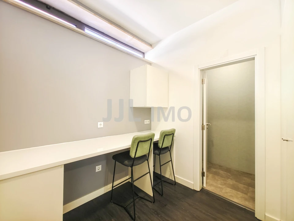 Loja para Venda em Oeiras e São Julião da Barra, Paço de Arcos e Caxias Foto 1