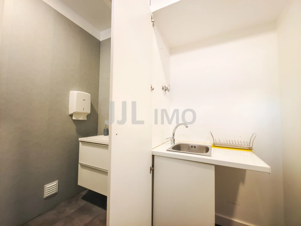 Loja para Venda em Oeiras e São Julião da Barra, Paço de Arcos e Caxias Foto 2