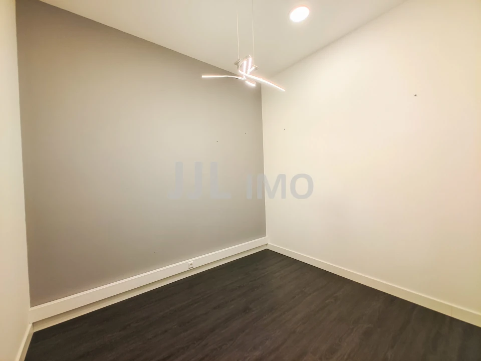 Loja para Venda em Oeiras e São Julião da Barra, Paço de Arcos e Caxias Foto 6