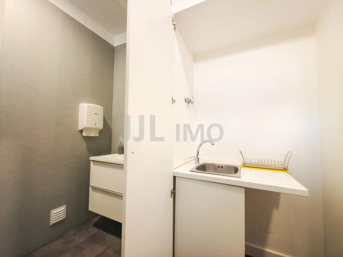 Loja para Venda em Oeiras e São Julião da Barra, Paço de Arcos e Caxias Foto 2