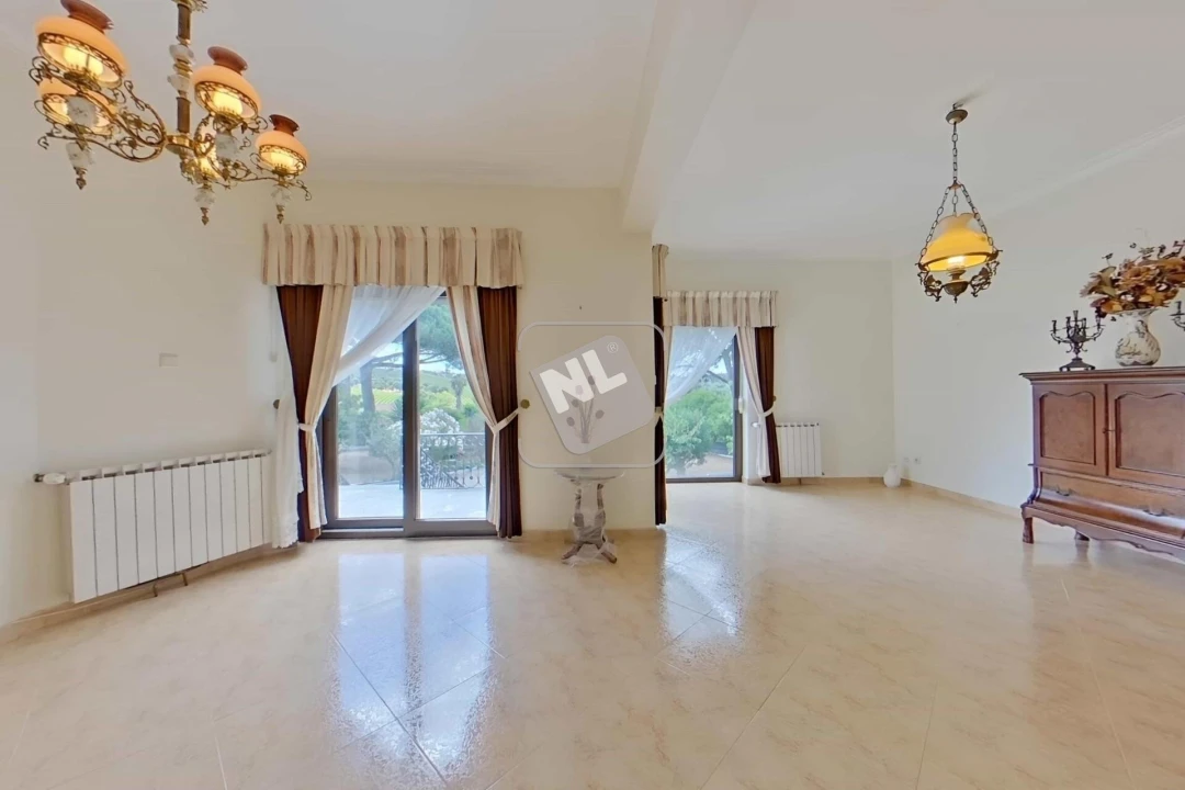 Moradia T5 para Venda em Turcifal Foto 32