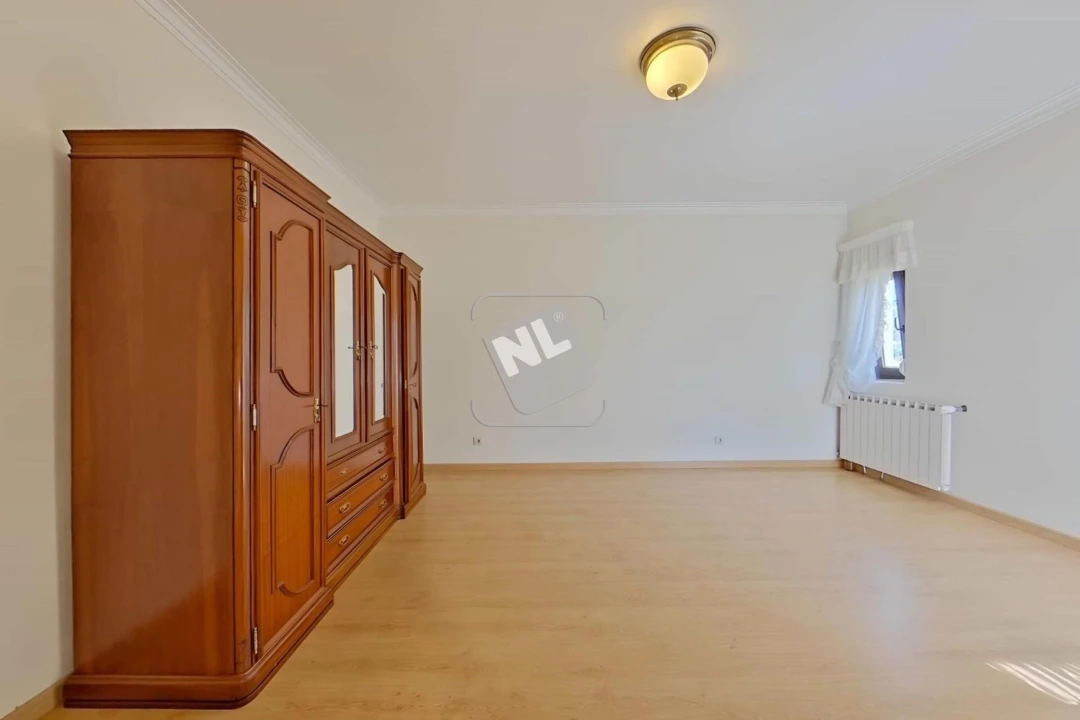 Moradia T5 para Venda em Turcifal Foto 56