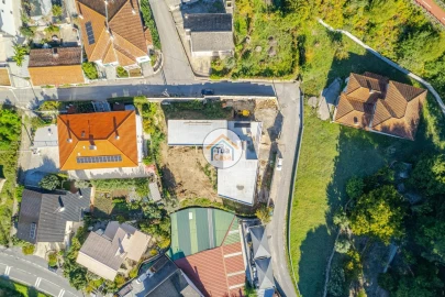 Moradia T4 para Venda em Orgens