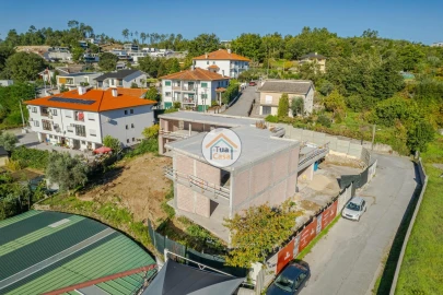 Moradia T4 para Venda em Orgens