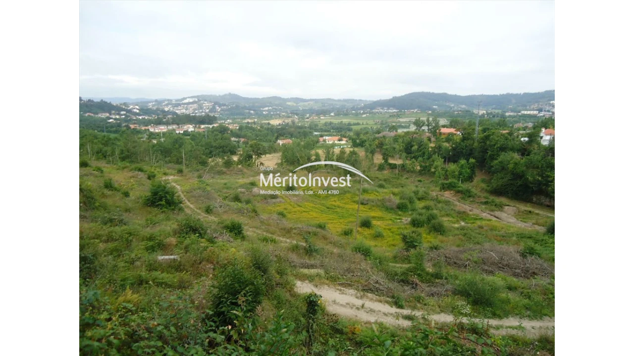 Terreno para Venda em Atães e Rendufe Foto 4