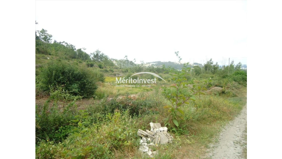 Terreno para Venda em Atães e Rendufe Foto 3