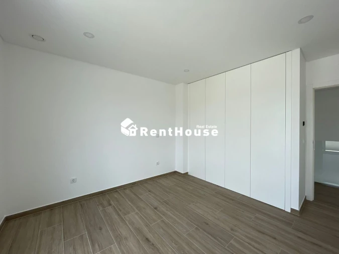 Moradia T4 para Venda em Arazede Foto 12