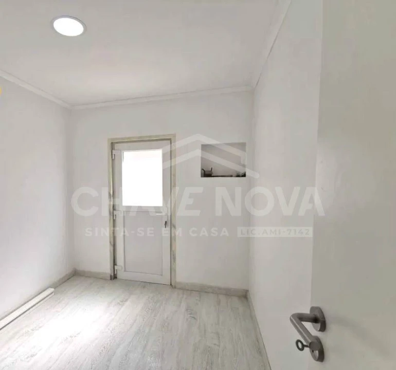 Moradia T3 para Venda em Ajuda Foto 9