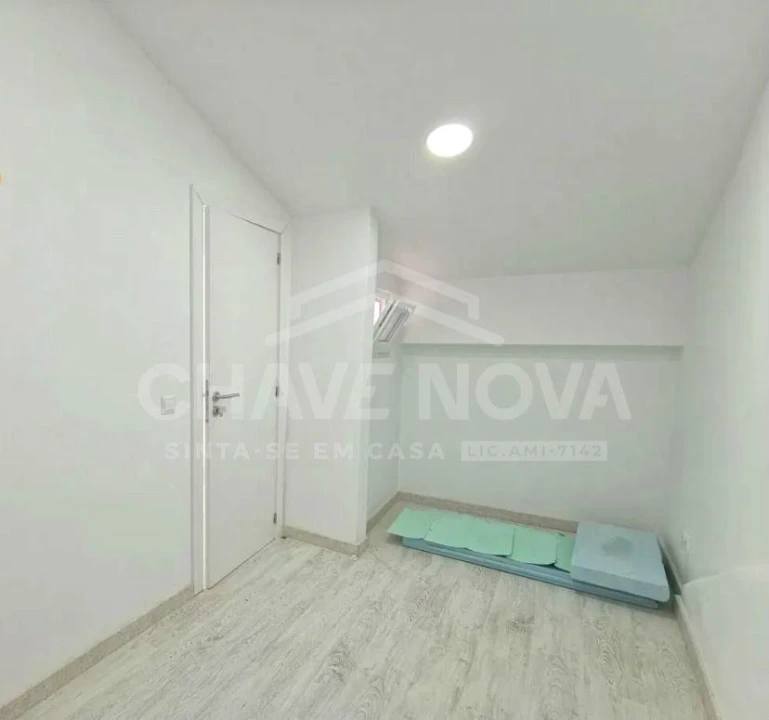 Moradia T3 para Venda em Ajuda Foto 11