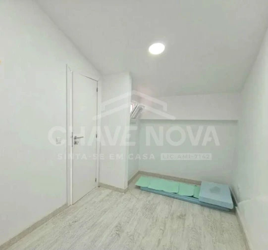 Moradia T3 para Venda em Ajuda Foto 11