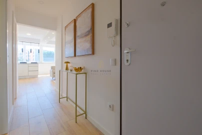 Apartamento T2 para Venda em Benfica