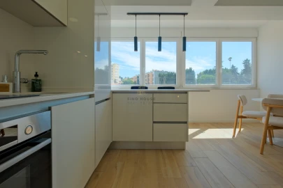 Apartamento T2 para Venda em Benfica