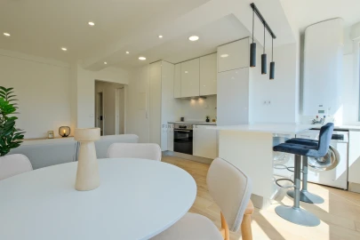 Apartamento T2 para Venda em Benfica