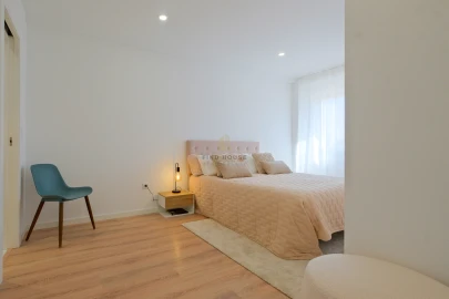 Apartamento T2 para Venda em Benfica