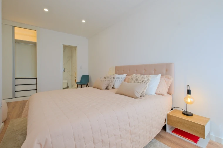 Apartamento T2 para Venda em Benfica Foto 19