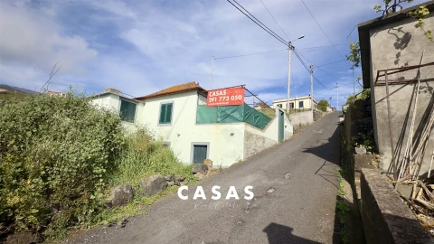Moradia T2 para Venda em Arco da Calheta