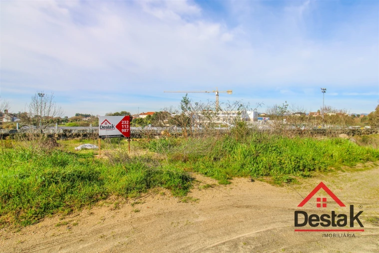 Terreno para Venda em Lajeosa do Dão Foto 1