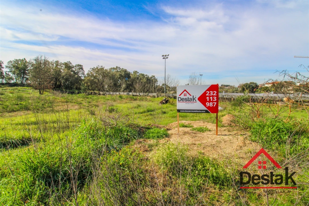 Terreno para Venda em Lajeosa do Dão Foto 9