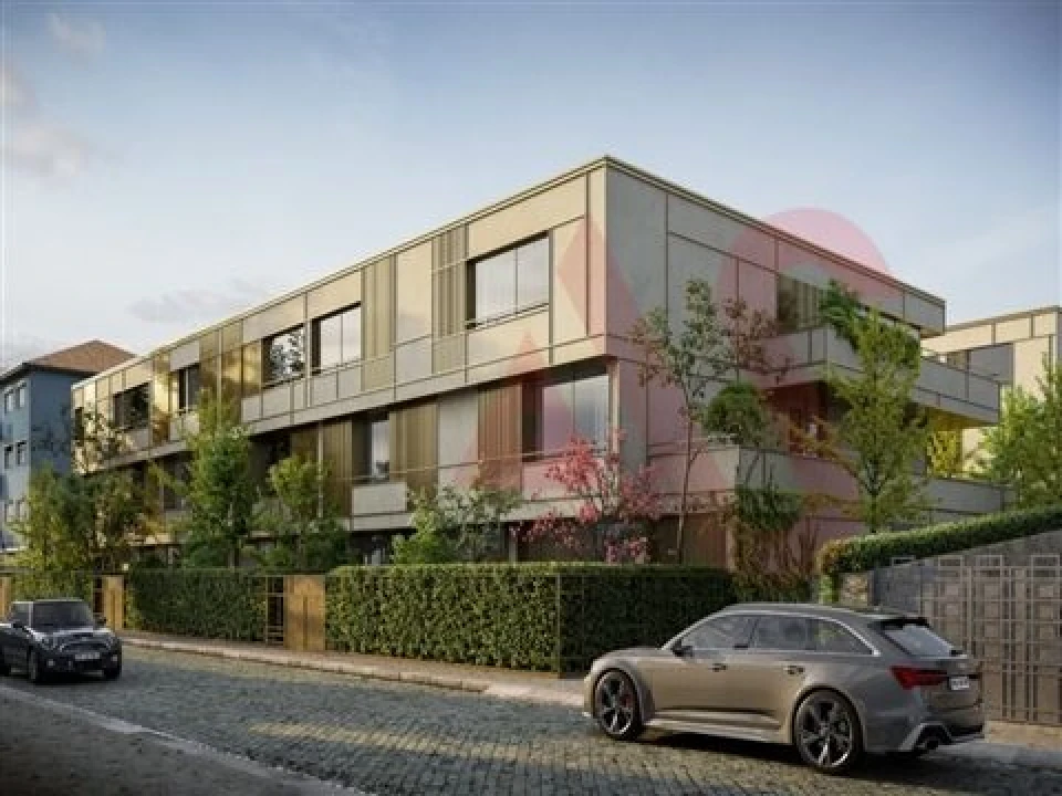 Apartamento T4 para Venda em Lordelo do Ouro e Massarelos Foto 1